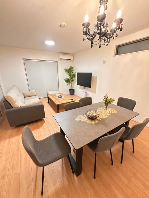 Communal lounge/ TV room, Living room, Dining area