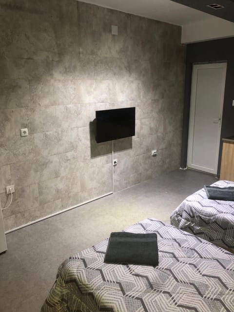 ADAPTED KITCHEN IN APARTMENT for modest people at great location Apartment in Skopje