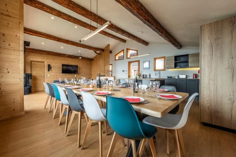 Chalet Face Nord Cyrelia, La Plagne les Coches, 15 personnes, départs skis au pieds Chalet in Landry