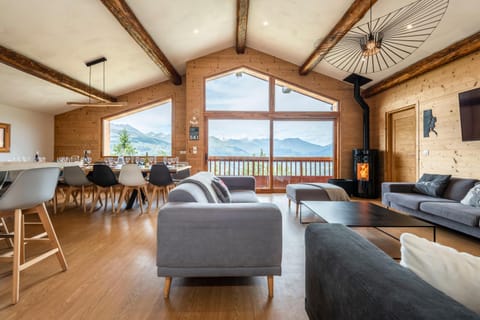 Chalet Face Nord Cyrelia, La Plagne les Coches, 15 personnes, départs skis au pieds Chalet in Landry