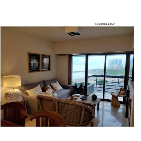 TV and multimedia, View (from property/room), Living room, Sea view