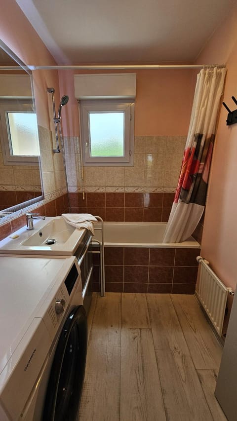 Francheville - balcon - parking - wifi Apartment in Vannes