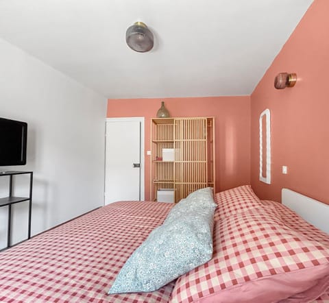 Bed, Bedroom, wardrobe