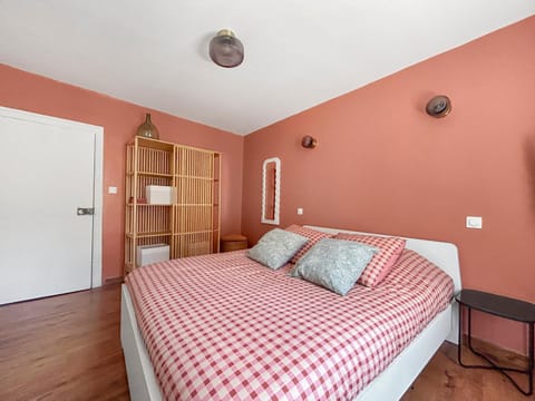 Bed, Bedroom, wardrobe