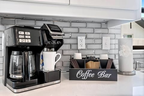 3mins2Beach, Pool, FencedYard, Bikes, Patio, Office House in North Naples