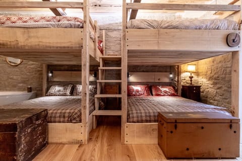 Bed, Bedroom, bunk bed