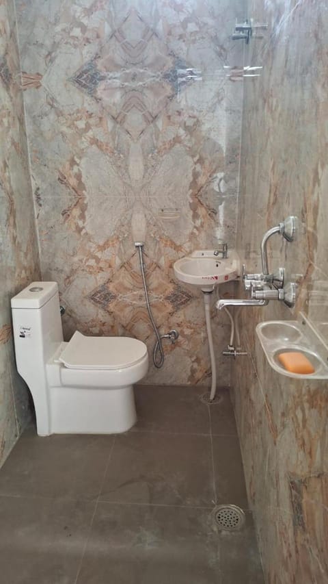 Guest House with 1 room with kitchen counter Bed and Breakfast in Jaipur