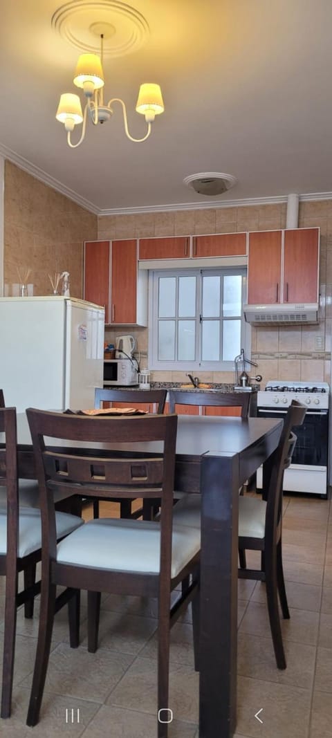 Kitchen or kitchenette, Dining area, oven, stove