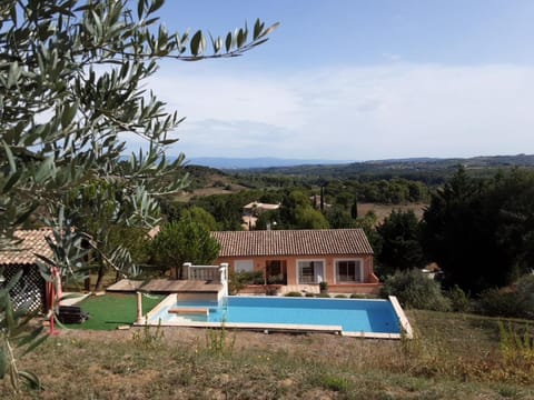 Property building, Mountain view, Pool view, Swimming pool