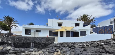Property building, Balcony/Terrace, Sea view