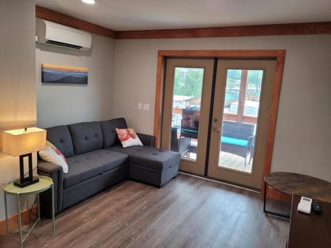 Charming Downtown Bryson City SkyLoft Apt 1 - Perfect for Couples! Apartment in Bryson City