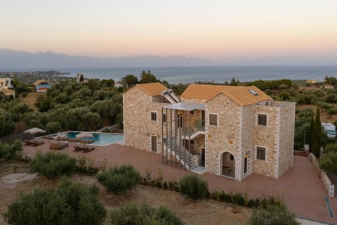 Liokrina suites Apartment in Messenia