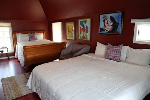 Tavern on the Bay Hotel - Albert Anastasia Suite Hotel in Somers Point