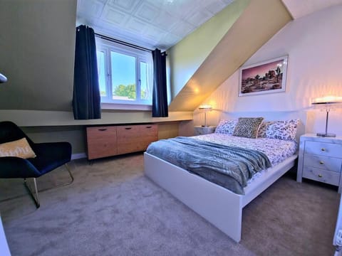 Modern Home from Home - Easy Centre Access & Free Parking - Contractors & Relocators Welcome House in Sheffield