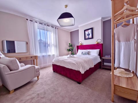 Bed, Photo of the whole room, Bedroom, towels, wardrobe