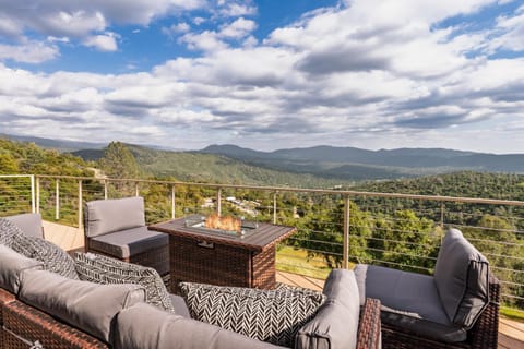 Yosemite Cloudline Ridge House in Sierra Nevada
