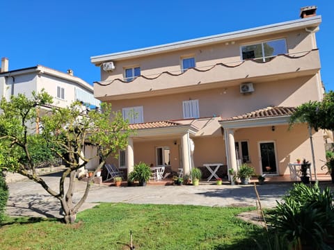Property building, Garden, Garden view
