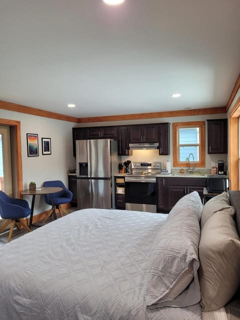 Charming Downtown Bryson City SkyLoft Studio 3 - Perfect for Couples Apartment in Bryson City