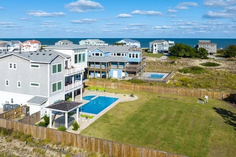 Luxury Oceanview Heated Pool Theater Pool Table House in Corolla