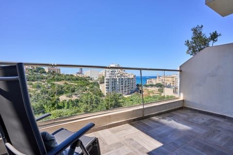 Day, View (from property/room), Balcony/Terrace, City view, Sea view