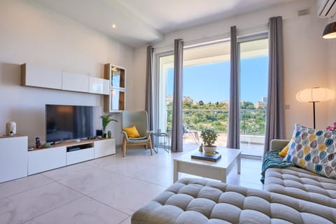 Seaview Balluta-StJulians-Prime Spot Apartment in Sliema