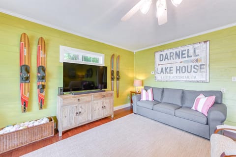 Private Dock and Porch Lakefront Retreat in Cobb! House in Lake Blackshear