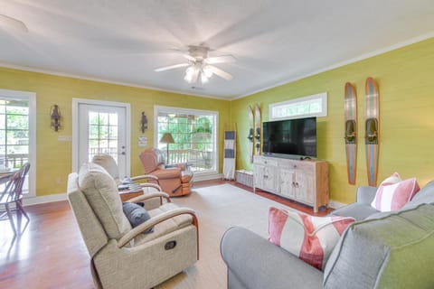 Private Dock and Porch Lakefront Retreat in Cobb! House in Lake Blackshear