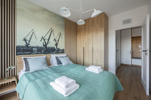 Bed, Bedroom, towels, wardrobe