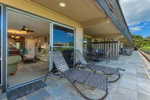 Kahana Sunset E5E by Coldwell Banker Island Vacations Apartment in Kapalua