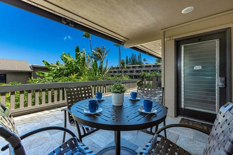 Kahana Sunset E5E by Coldwell Banker Island Vacations Apartment in Kapalua