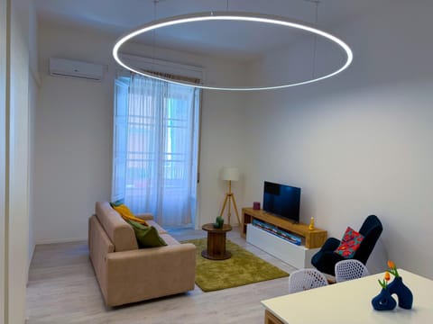 TV and multimedia, Balcony/Terrace, Living room, air conditioner