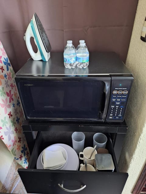 Coffee/tea facilities, Kitchen or kitchenette