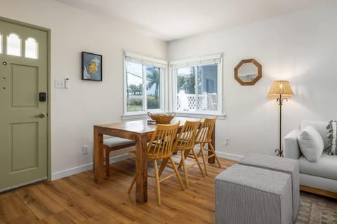 Carlsbad Cottage - Remodeled House in Carlsbad