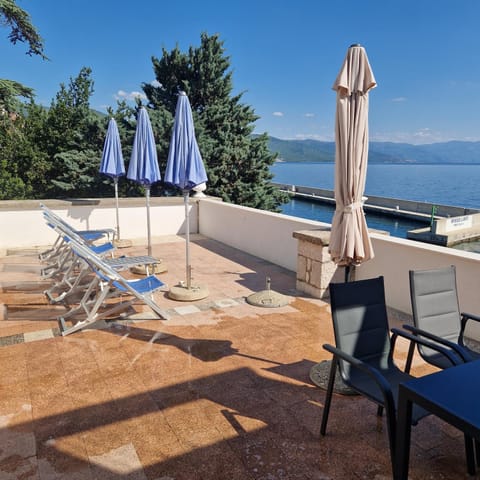Balcony/Terrace, children, Family