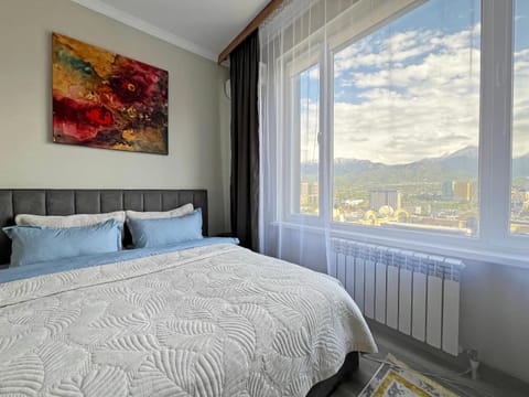 Bed, Natural landscape, Photo of the whole room, Bedroom, Mountain view