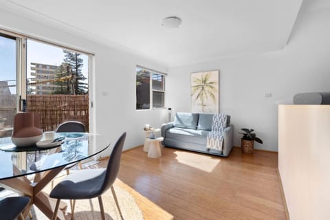Living room, Other, Seating area, Dining area