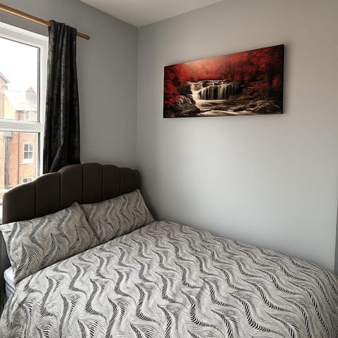 Private ensuite room close to Rotherham city centre 3 Vacation rental in Rotherham