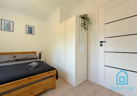 Blue Room 2 minutes to City Center Gdynia & Seaside Vacation rental in Pomeranian Voivodeship