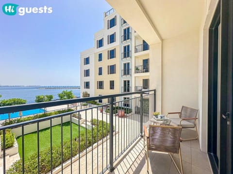 View (from property/room), Balcony/Terrace, Pool view, Sea view
