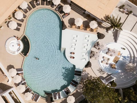 Property building, Swimming pool