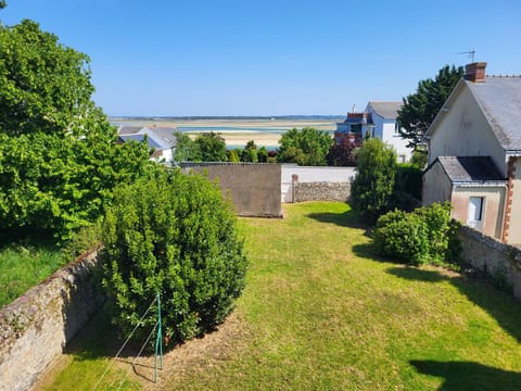 Patio, Garden, Garden view