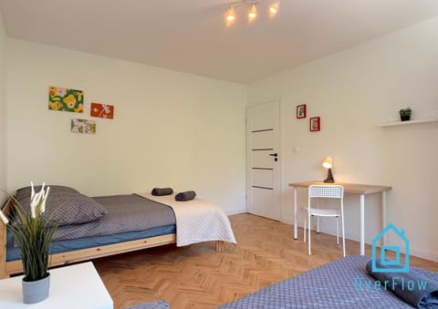 Orange Room 2 minutes to City Center Gdynia & Seaside Vacation rental in Pomeranian Voivodeship