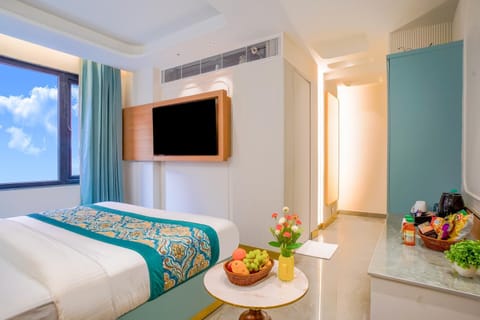 TV and multimedia, Photo of the whole room, Bedroom