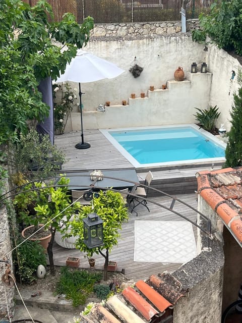 Charmante maison de village avec petite piscine privée House in Mougins