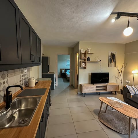 TV and multimedia, Living room, Seating area, Dining area, stove