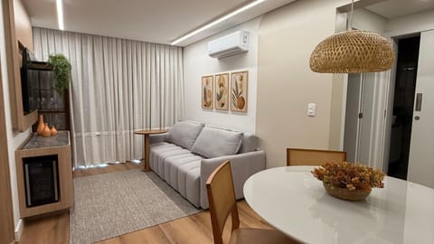 TV and multimedia, Kitchen or kitchenette, Living room, Seating area, Dining area, Area and facilities, air conditioner
