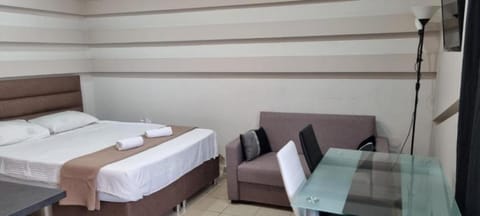 Bed, TV and multimedia, Living room, Bedroom