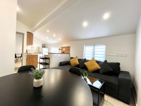 Living room, Dining area, heating, air conditioner