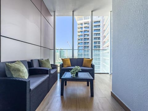 Chic 1BR - Big Balcony - Near ADGM - Cleveland - Galleria Apartment in Abu Dhabi