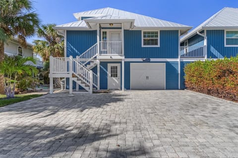 Combined Villas, Close to Beach, Secluded Pier - Blue Bayou Shores - Roelens House in Estero Island